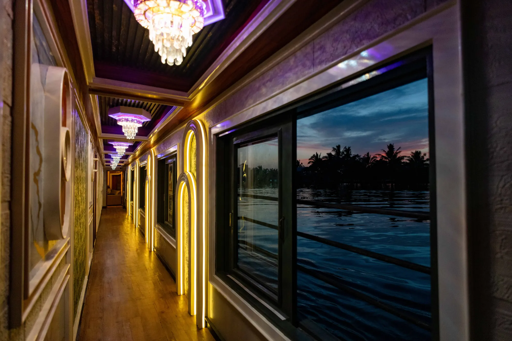 Upper Deck Lounge